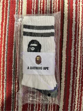 A Bathing Ape Cream & Black Logo Crew Socks